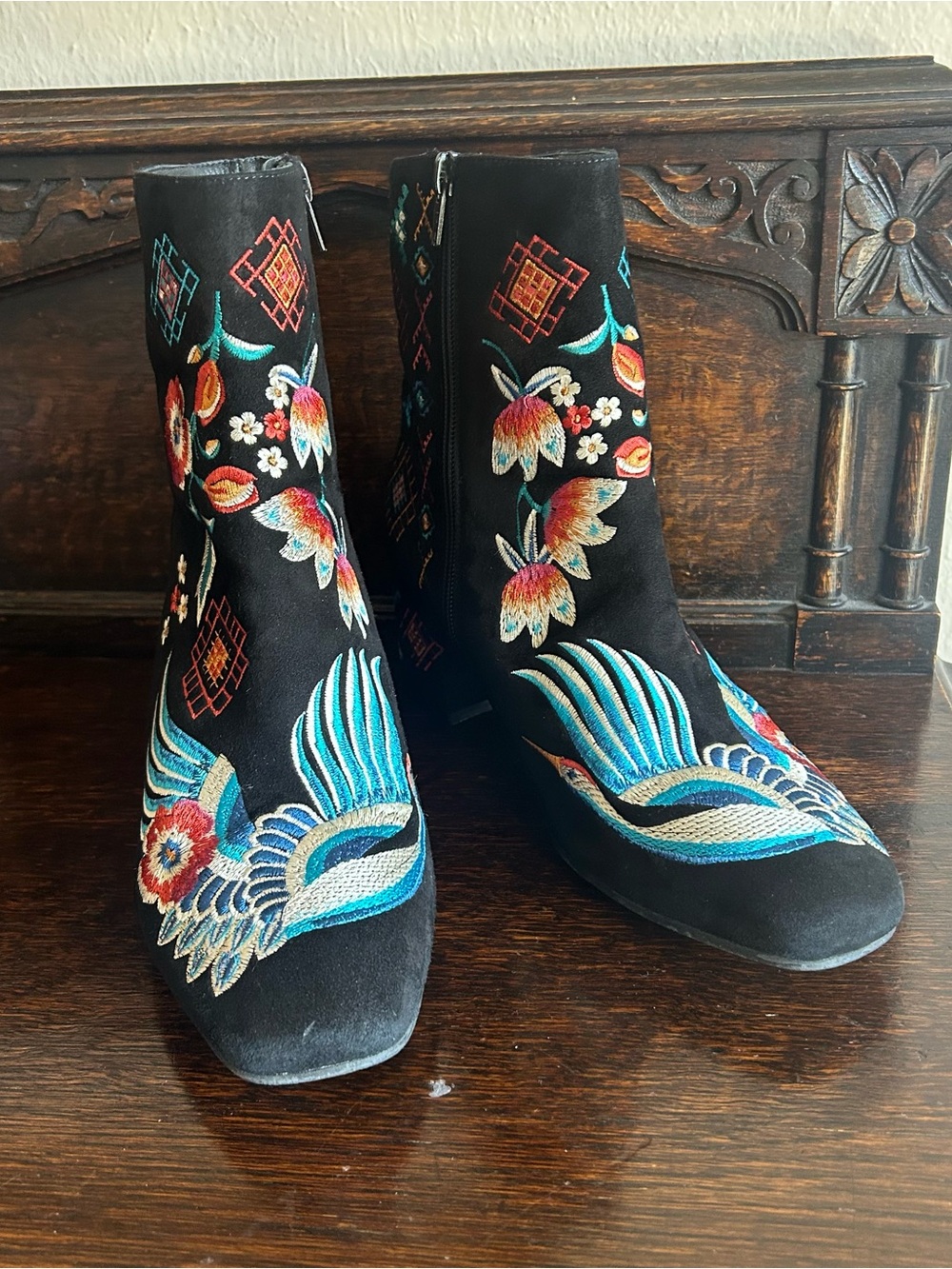 Johnny Was embroidered boots women’s size 41/ US size10/10.5